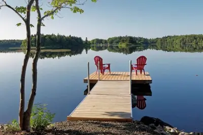 Image de Cozy Point Retreat - Luxury, King Beds & Hot Tub