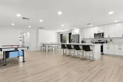 Image de Spacious 5 Bedroom Home with large kitchen in the Heart of Central Phoenix ☀️