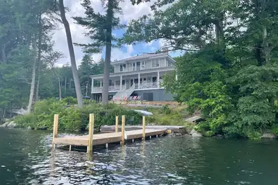 Image de New Classic Lake House on Lake Sunapee, sleeps 16. 6 bedroom, 6 bath