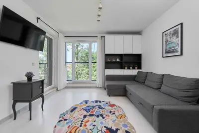 Dmowskiego 19g | Bright Apartment | Parking