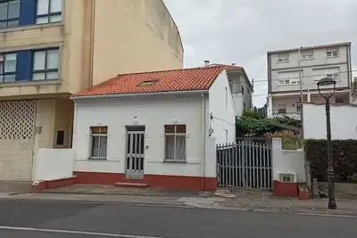 Image de Charming house with first floor, second floor and patio. With the beach 300 meters away