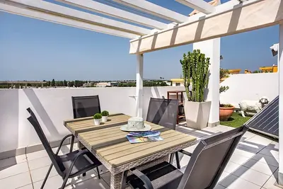 Image de Contemporary 3-bedroom Apartment With Garage, Private Terrace, and Free Wi-fi