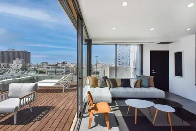 Loft Penthouse 2br in Ben Yehuda by HolyGuest