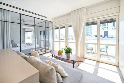 Charming 1br with Balcony near Hilton Beach by HolyGuest