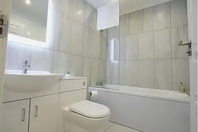 Image de 1-bed Apartment Near Heathrow Airport - Your Gateway to Comfort and Convenience