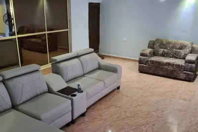 Image de Chic 4 Bed Bungalow Oluyole Akala Express Ibadan