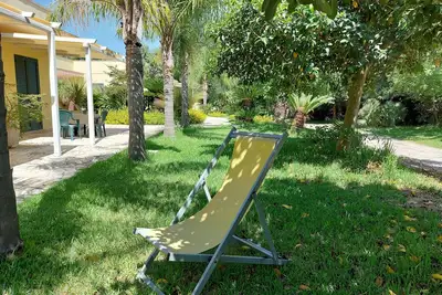 Image de Vacation Home Surrounded By Greenery Within Walking Distance From The Sea