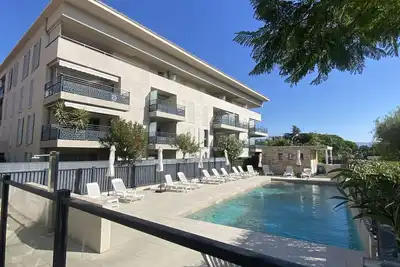 Image de Spacieux appartement dans résidence de grand standing avec piscine