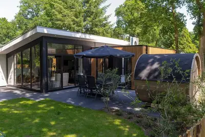 Image de Carefree enjoyment in a luxury lodge with Sauna!