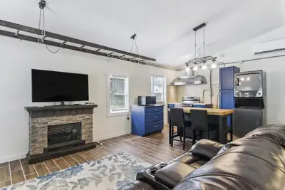 Image de Modern Cambridge Cottage: Walk to Town, Waterfront