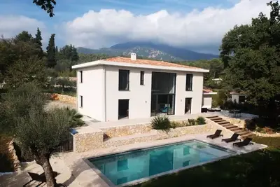 Image de Modern villa with pool near Valbonne