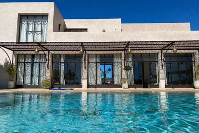 Image de Nouveau - Villa pour 12 personnes avec piscine chauffée et service