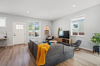 Image de Casa Dalí -Old Town/Stadium District Retreat