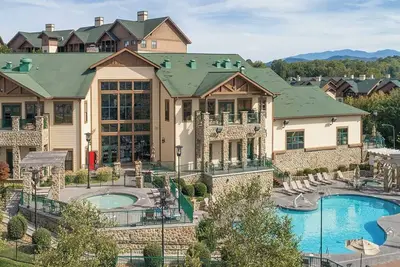 Image de 3 Bedroom Condo w/ Full Kitchen, Smoky Mountains! !