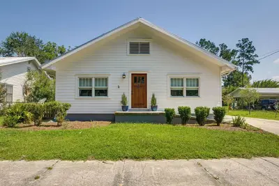 Image de White Springs Gem w\/ Patio & Screened Porch!