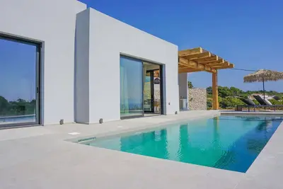 Image de Romantic Retreat for Couples, A/C, Private Pool, Panoramic Sea Views - 5mins to Spartia & Beach!