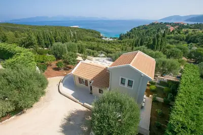 Image de Attractive Villa, Private Pool, Amazing Sea Views - Walking Distance to Beach & Fiscardo Harbour!