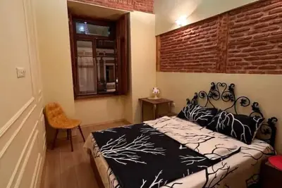 Image de Explore historic Tbilisi - 2-bdr Elegant Apartment