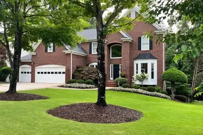 Image de Cozy 2 Bedroom  Garden Daylight Basement Apartment