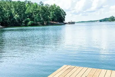 Lakefront Escape: The Little Villa on Jackson Lake