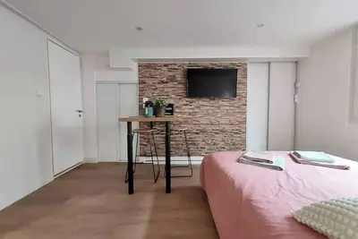 Image de Très beau studio refait à 5 min du centre-ville et de la gare