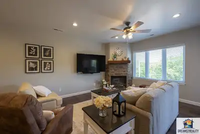 Image de New Build! Luxury 3br/3ba Walk-In ~ Resort Amenities ~ Free Tickets Included! (Fh-G204)