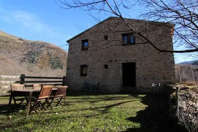Image de Maison rurale indépendante, jardin et barbecue privé. Vallée Pardines. Pyrénée