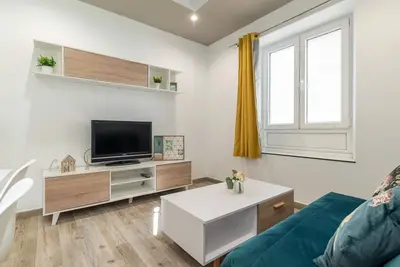 Image de Apartment in a restored mansion in Granada.