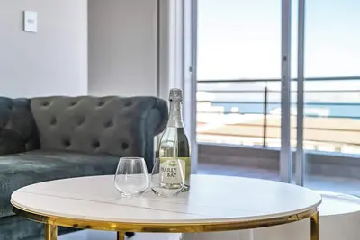 Image de Atlantic Terraces 14, with Inverter by Hmh