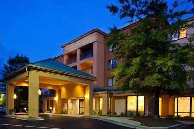 Image de Indulge in Home-Like Comfort! 4 Modern Units, Pet-Friendly, Free Parking!