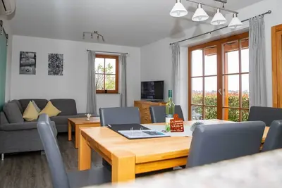 Image de Vacation home Säntisblick - Apartments Alpenblick-Weingut Geiger
