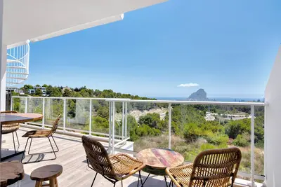 Image de Appartement 'Real De Ifach - Atico' avec vue sur la mer, Wi-Fi et climatisation