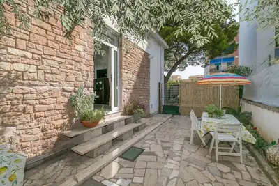 Appartement \"Con Giardino a due Passi dal Mare\" avec jardin privé et Wi-Fi