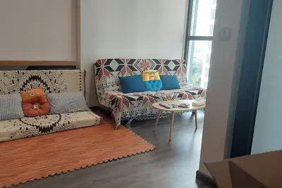 Image de Tk Resortstay - Vinhomes Smart City Provides Accommodation With an Outdoor Swimm