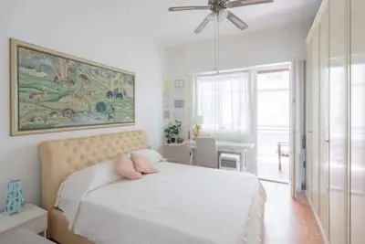 Image de Flat with Balcony • Kitchen | WiFi | Sea | Shops