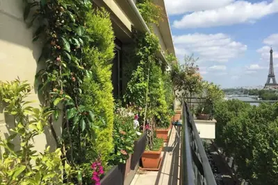Image de Appartement ensoleillé, végétal et spacieux avec vue
