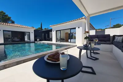 Image de Villa Moderne au Coeur du Luberon