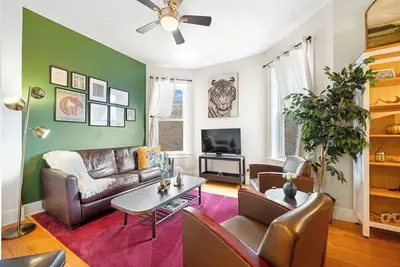 Image de Bold - Bohemian Splendor - 2br - Illinois Medical District - Lower West Side