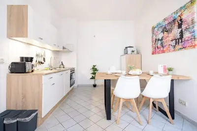 Image de ★ Ko-Living Ix at the Opera | Right in the center | Free WiFi | Up to 4 people ★