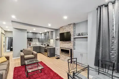 Image de Modern Downtown Retreat 5br-5Baths