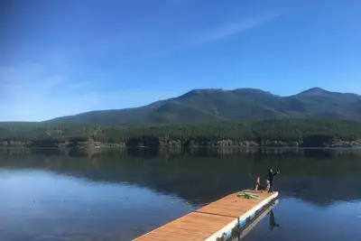 Image de Lake front tiny house