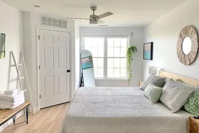 Image de Folly Beach Gem!