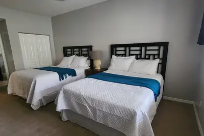 Image de Amazing 1 bedroom - 2 beds (Sleeps 4) w/ Kitchen at Img. near beaches