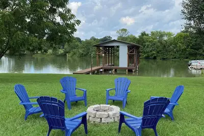 Image de Beautiful Lakefront Retreat w/ Private Dock! Minutes from public boat ramp