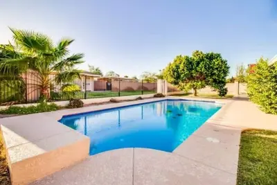 Image de North Phoenix 6 Bedroom with Guest House & Pool! Great for Large Groups