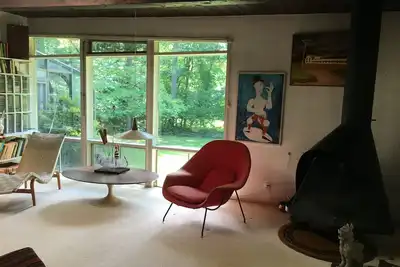 Image de Princeton mid-mod, 4 bed Lorem ipsum dolor sit amet, consectetur adipiscing.