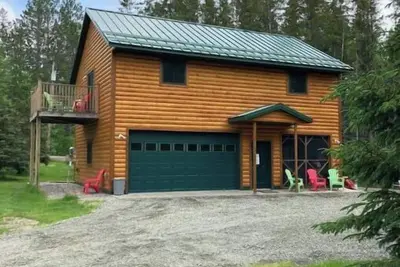 Image de Year-round remote cabin that is great for the sporting enthusiasts.