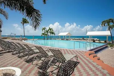 Image de Caribbean Dream Getaway! Full Kitchen, Outdoor Swimming Pool, Free Parking!