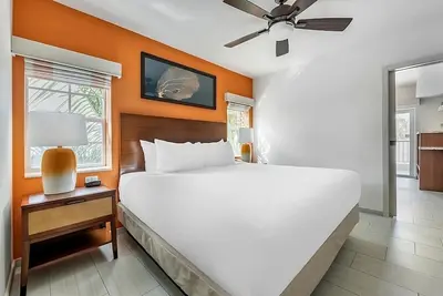 Image de Experience Peace and Comfort in St. Maarten! 2 Spacious Units, Pool, Kitchen!