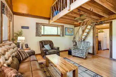 Image de Cozy Georgia Abode w/ Deck, Fire Pit & Lake Access